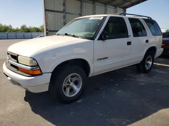 2002 Chevrolet Blazer LS