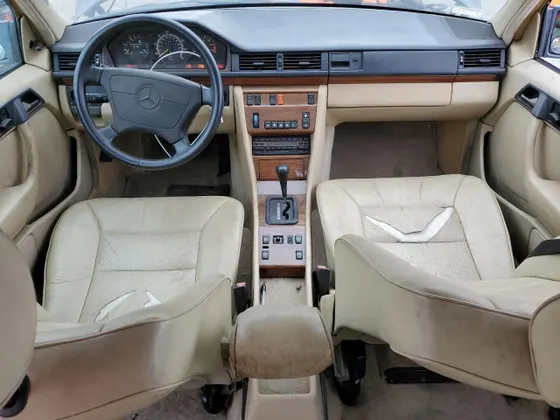 1992 Mercedes-Benz 300 Series 300E