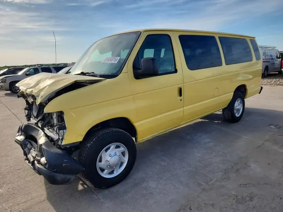 2011 Ford Econoline Wagon XLT