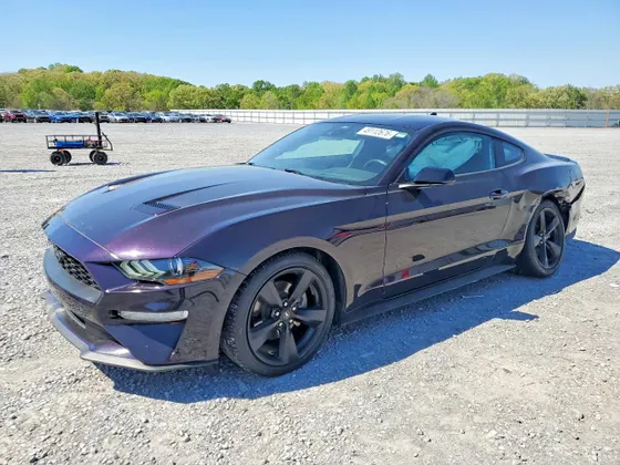 2022 Ford Mustang EcoBoost