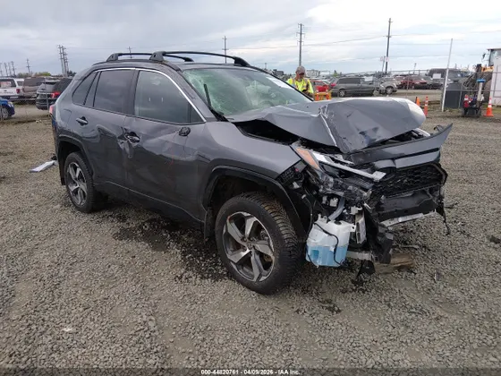 2025 Toyota RAV4 Plug-In Hybrid SE