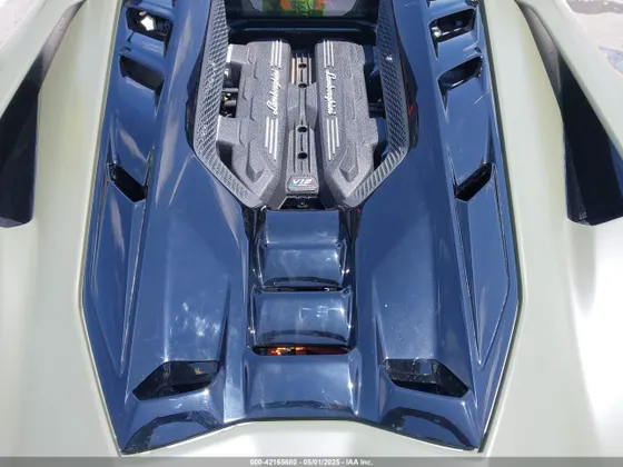 2024 Lamborghini REVUELTO