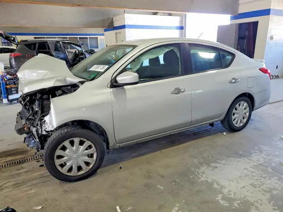 2018 Nissan Versa Sedan SV