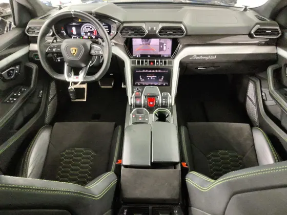 2020 Lamborghini Urus