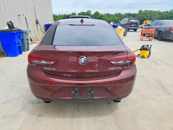2018 Buick Regal Sportback Essence