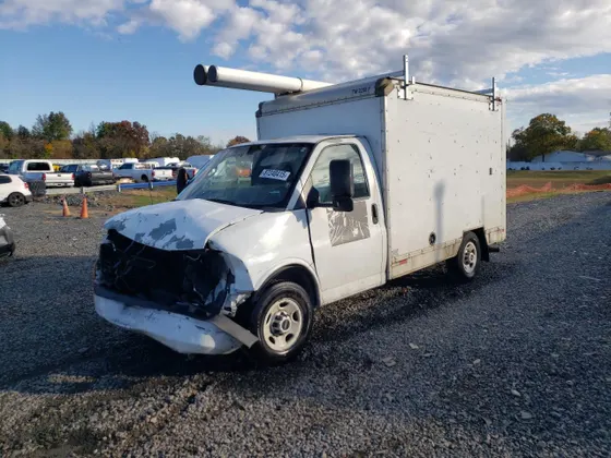 2012 GMC Savana Commercial Cutaway Work Van