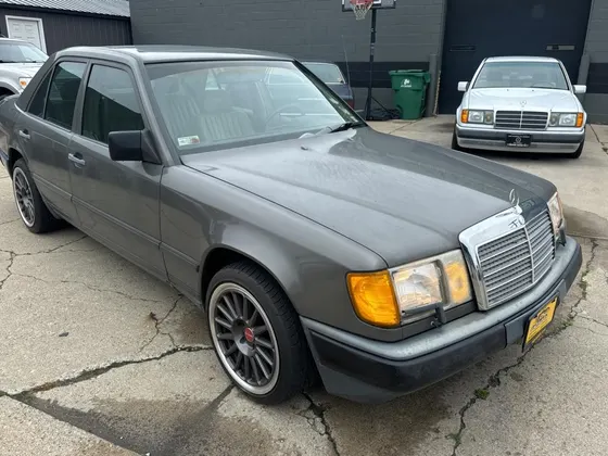 1989 Mercedes-Benz 300 Series 300E