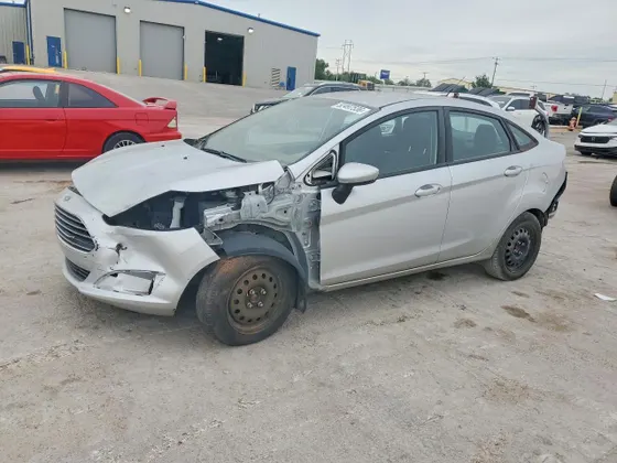 2014 Ford Fiesta S