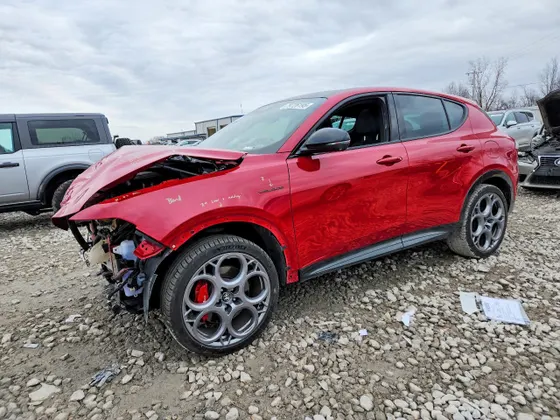 2024 Alfa Romeo Tonale Veloce