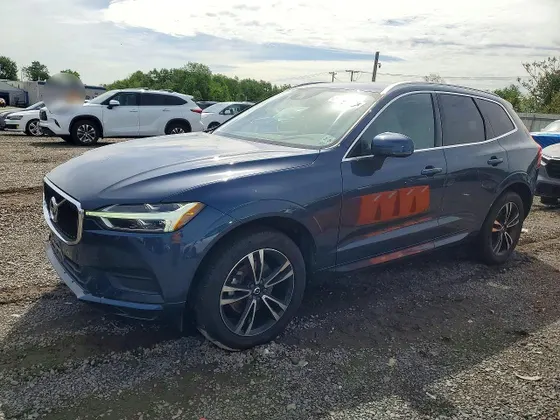 2020 Volvo XC60 Momentum