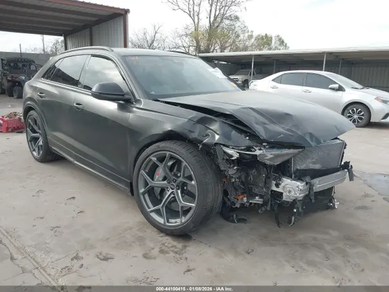 2025 Audi RS Q8 performance