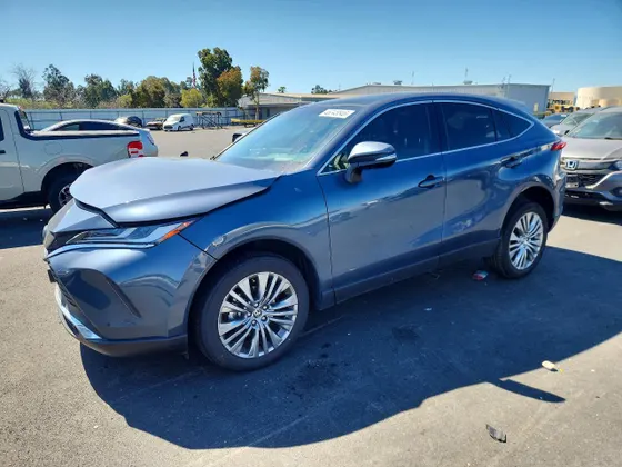 2023 Toyota Venza XLE