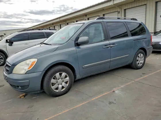 2007 Hyundai Entourage GLS