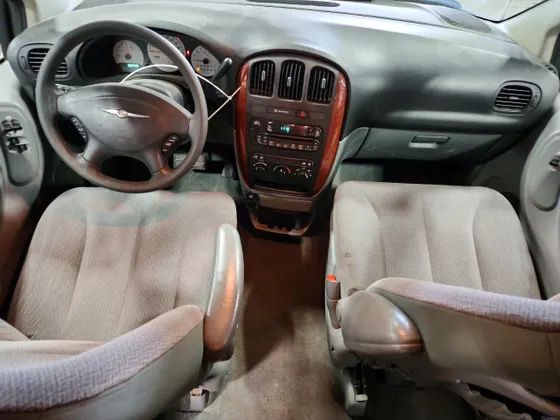 2007 Chrysler Town & Country SWB TOWN & COUNTRY