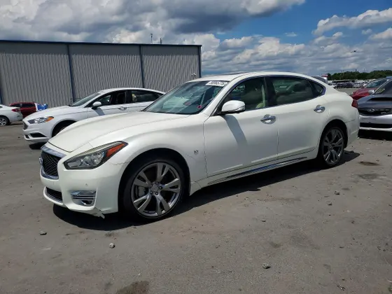2016 INFINITI Q70L