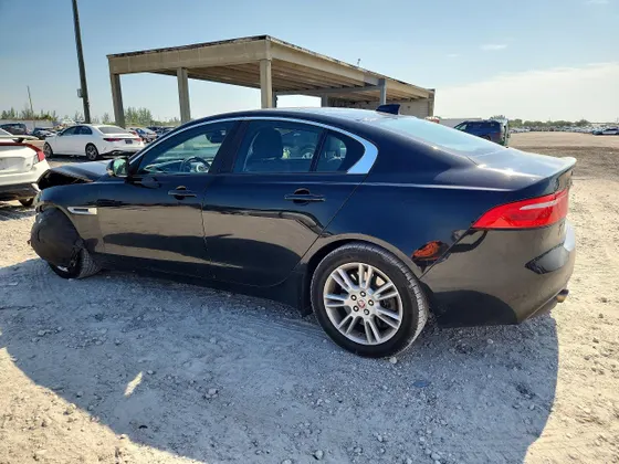 2017 Jaguar XE 25t Premium