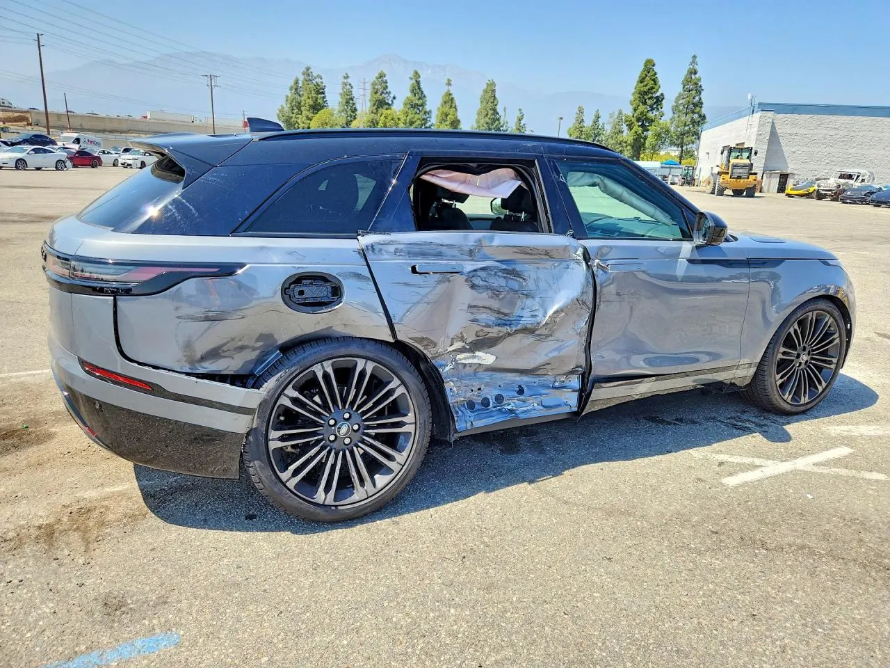 2026 Land Rover Range Rover Velar Dynamic SE