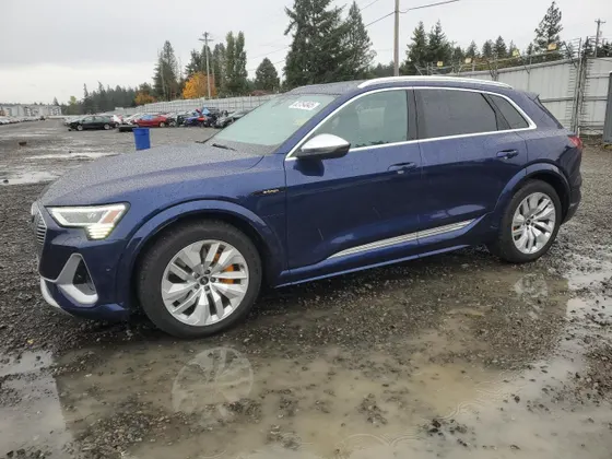 2022 Audi e-tron S Premium Plus