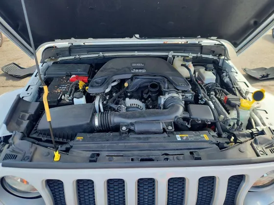 2021 Jeep Wrangler Unlimited Sahara Altitude