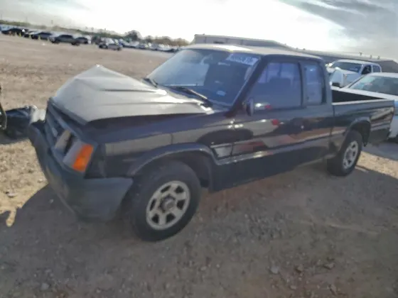 1992 Mazda B2200/B2600i Pickup 2WD CAB PLUS