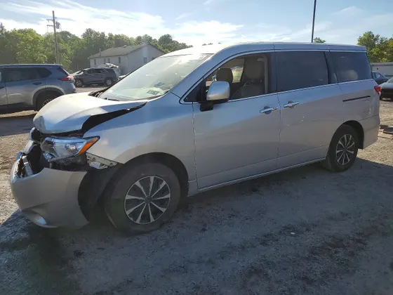 2016 Nissan Quest SV