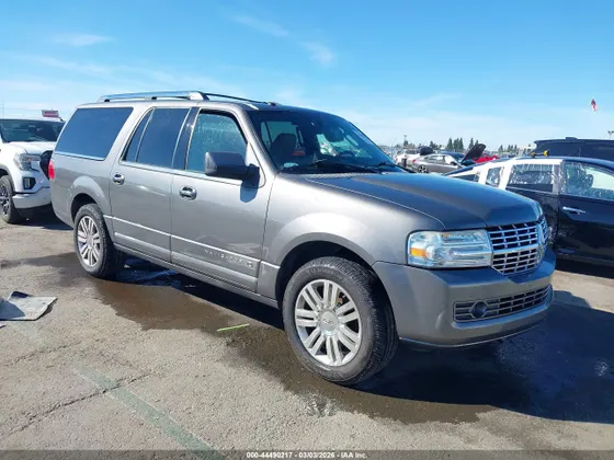 2011 Lincoln Navigator L