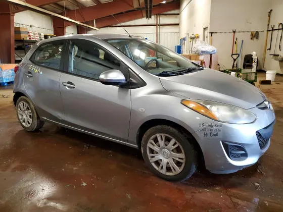 2013 Mazda Mazda2 Sport