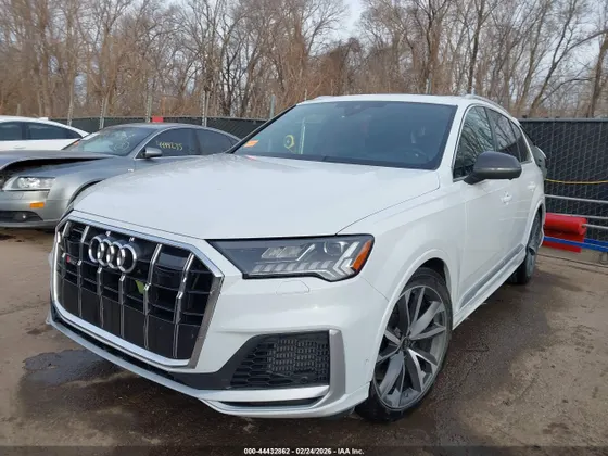 2023 Audi SQ7 Prestige