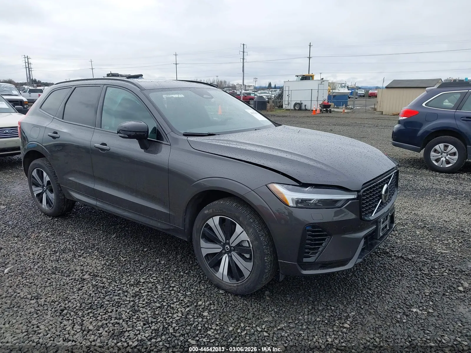 2025 Volvo XC60 Plug-In Hybrid Core
