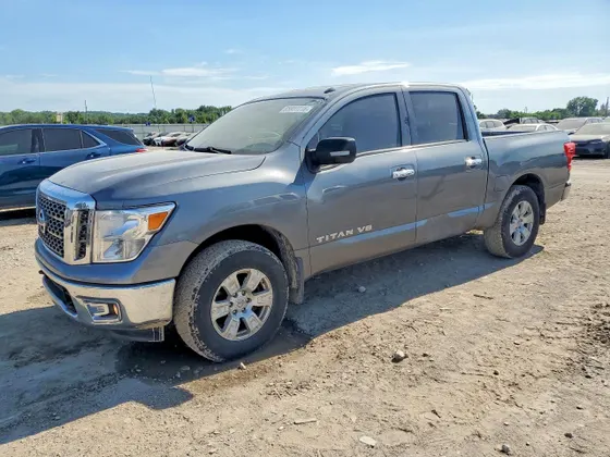 2018 Nissan Titan SV
