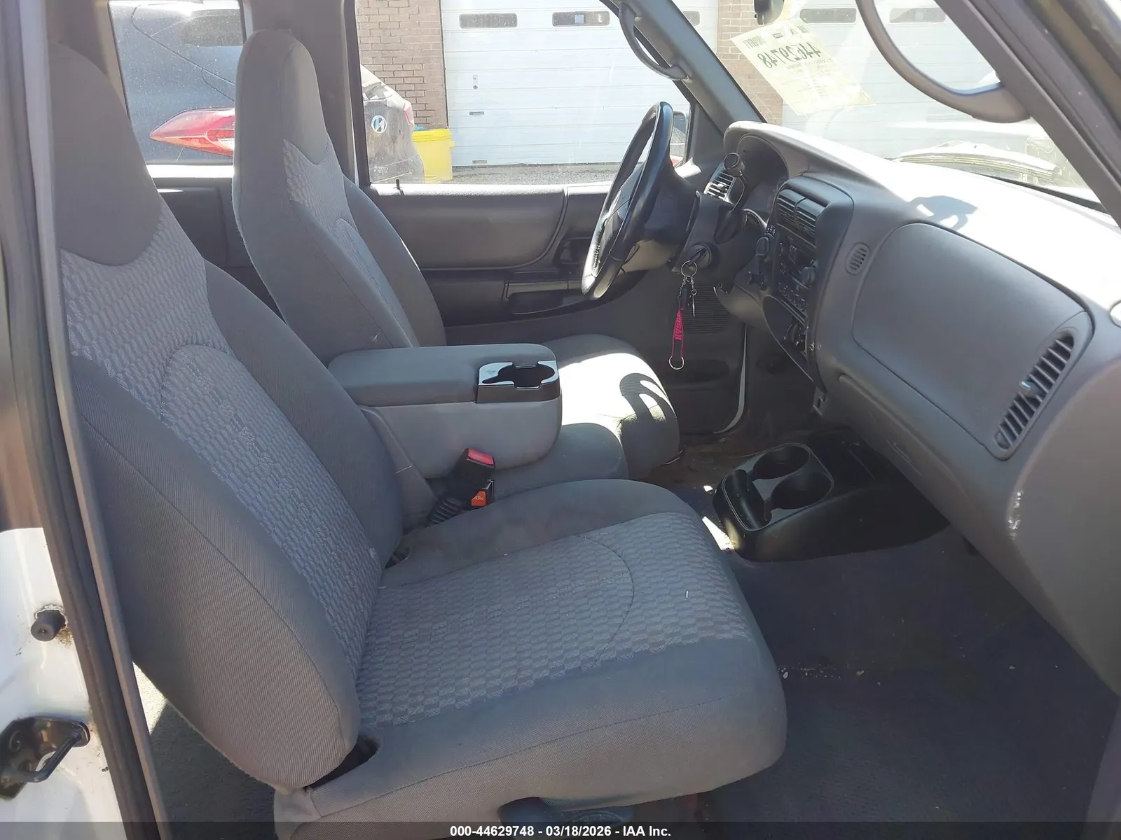 2003 Mazda B-Series 4WD Truck SE