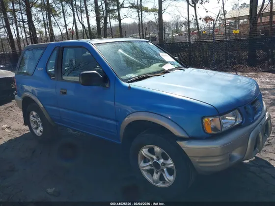 2002 Isuzu Rodeo Sport S 3.2L V6 HARD TOP/S 3.2L V6 SOFT TOP