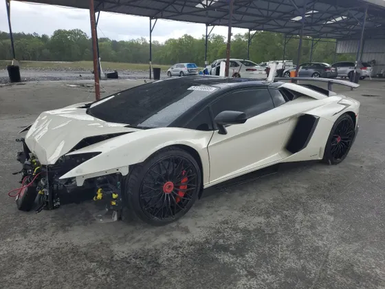 2017 Lamborghini Aventador SV
