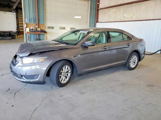 2014 Ford Taurus SE