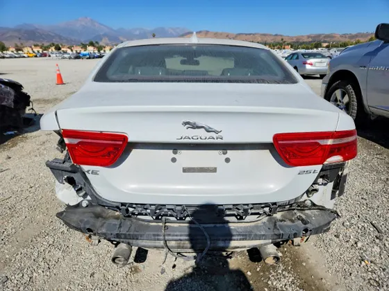 2017 Jaguar XE 25t Premium