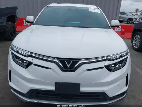 2025 VinFast VF 8 Plus