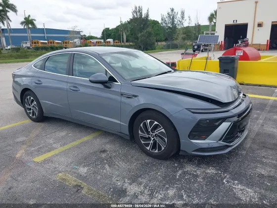2026 Hyundai Sonata Hybrid Blue