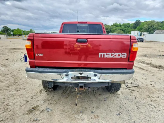 2004 Mazda B-Series 4WD Truck SE