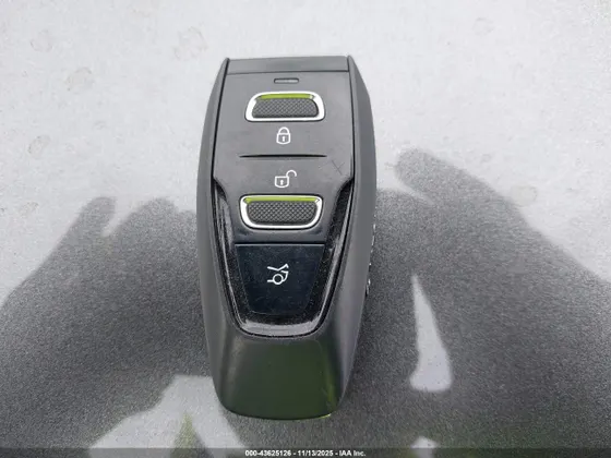 2021 Aston Martin DBX