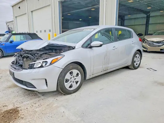 2017 Kia Forte5 LX
