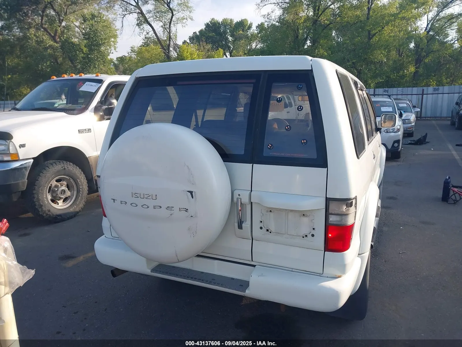 2000 Isuzu Trooper S