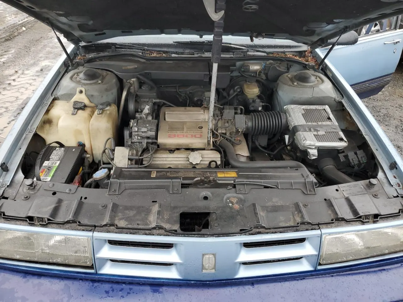 1991 Oldsmobile Delta 88 ROYALE