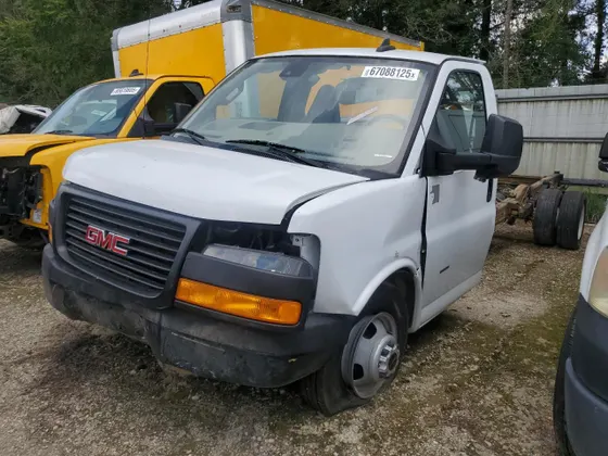 2021 GMC Savana Commercial Cutaway CUTAWAY G3500