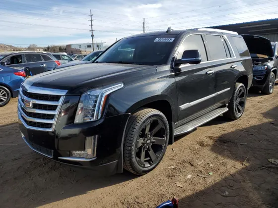 2016 Cadillac Escalade Luxury Collection