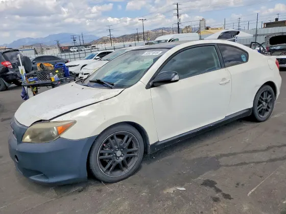 2005 Scion tC