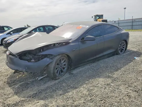2020 Tesla Model S Long Range