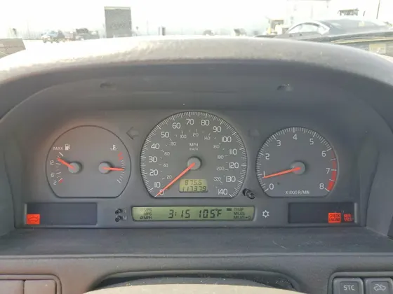 2000 Volvo V70