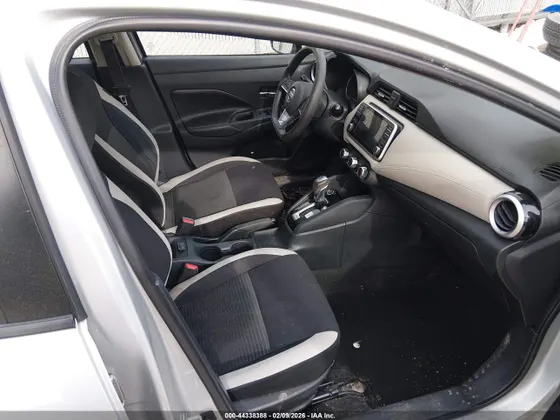 2020 Nissan Versa SV