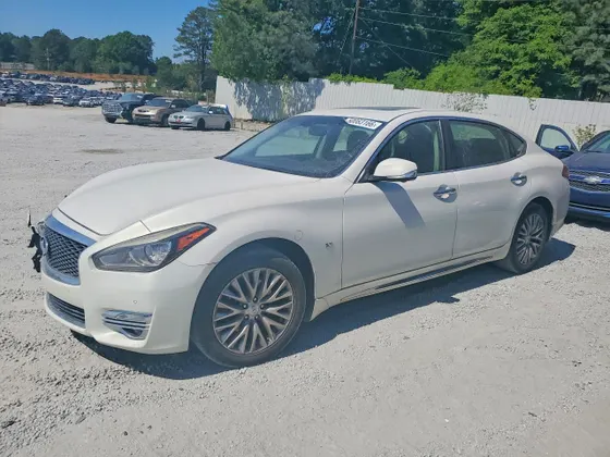 2015 INFINITI Q70L