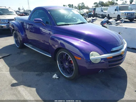 2004 Chevrolet SSR LS